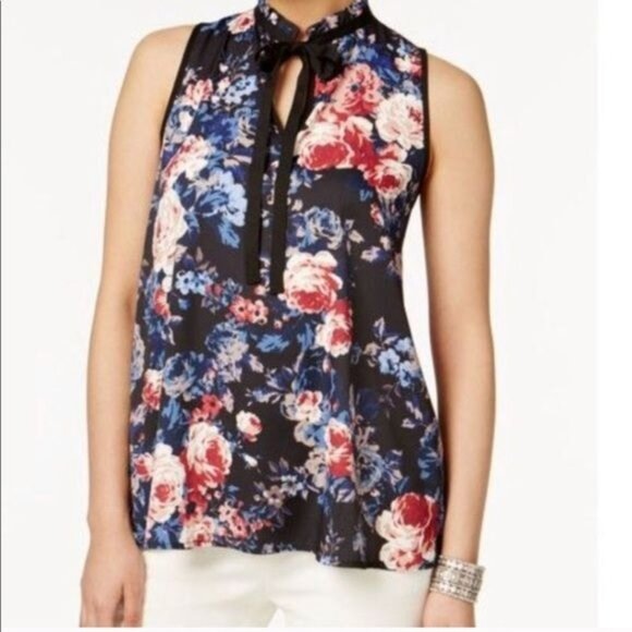 NWOT LOVE SCARLETT Sleeveless Floral Bow Front Top Blouse - Picture 1 of 6